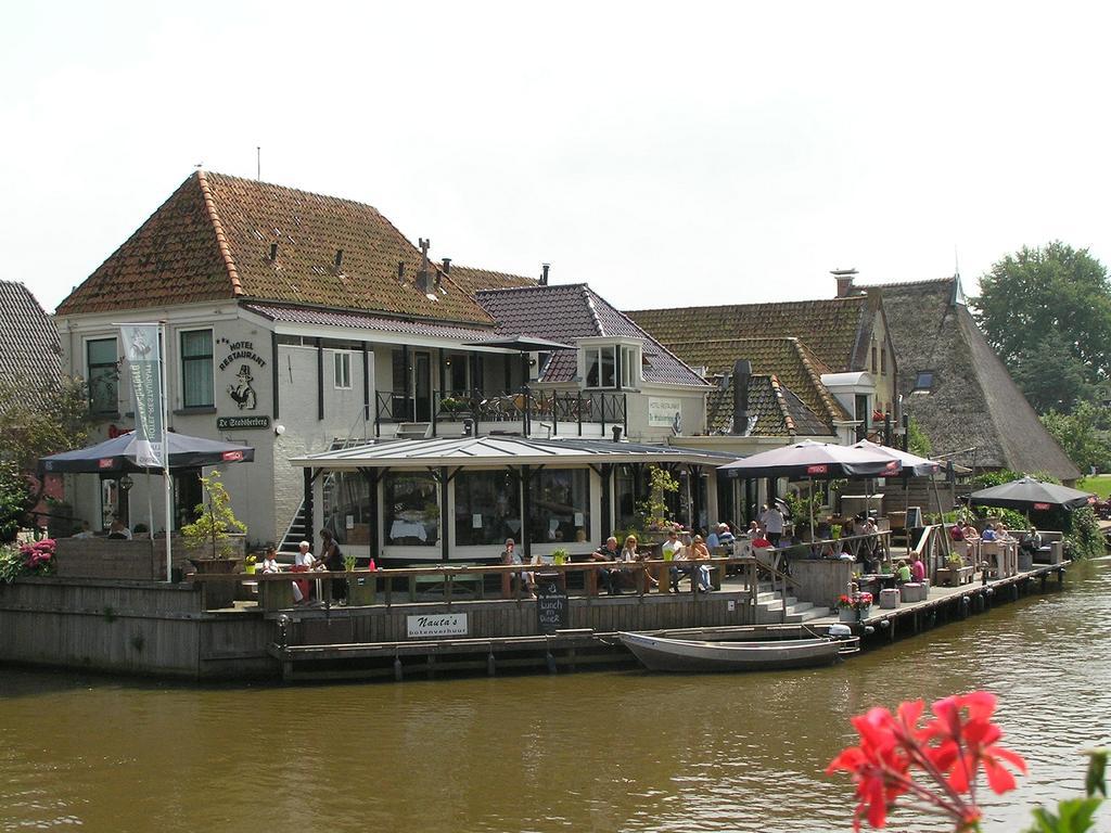 Hotel Restaurant De Stadsherberg Franeker Bagian luar foto