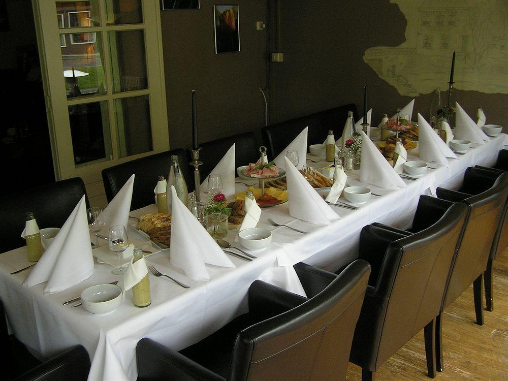 Hotel Restaurant De Stadsherberg Franeker Bagian luar foto